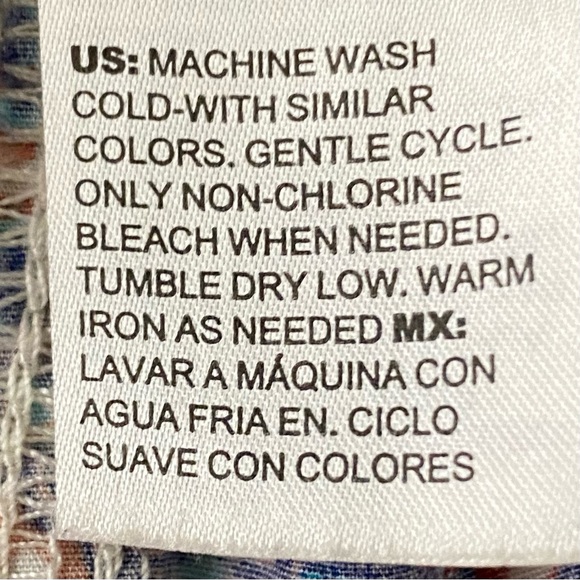 Chico’s Cool Cotton-Blend Patched Capris - Picture 5 of 14